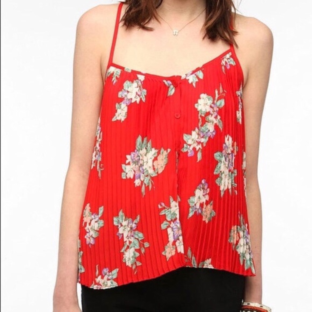 Kimchi Blue Urban Outfitters Floral Pleated Tank